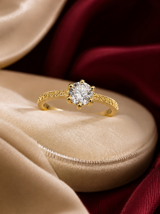 Vintage classic solitaire ring