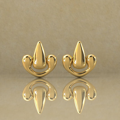 Pear Heart Earrings Description: